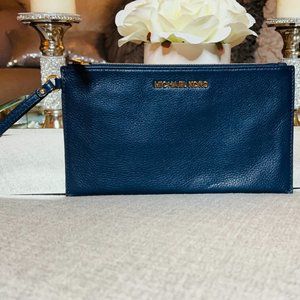 MICHAEL KORS  Large Zip Clutch Wristlet -Blue